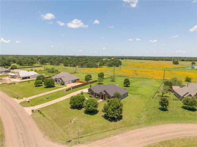 17295 Saddle Creek Drive, College Station, TX 77845