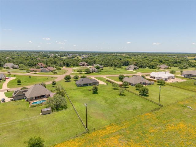 17295 Saddle Creek Drive, College Station, TX 77845