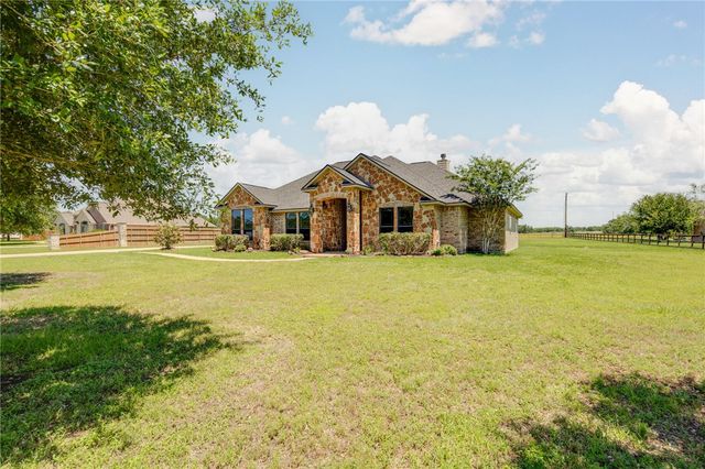 17295 Saddle Creek Drive, College Station, TX 77845