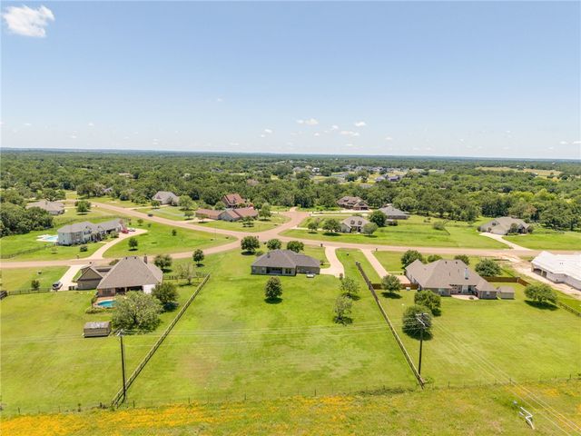17295 Saddle Creek Drive, College Station, TX 77845