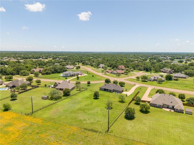 17295 Saddle Creek Drive, College Station, TX 77845