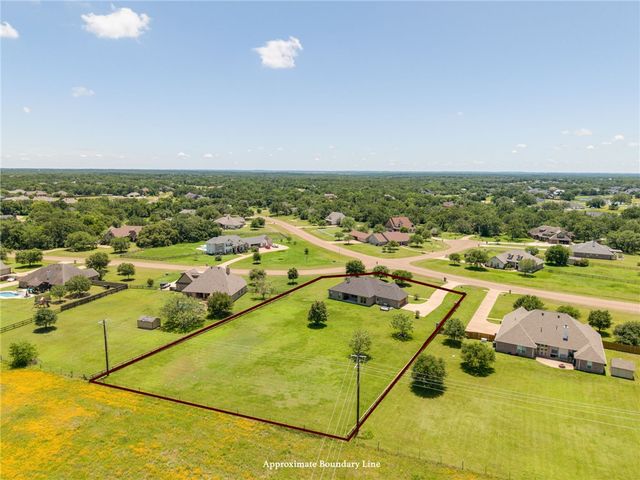 17295 Saddle Creek Drive, College Station, TX 77845