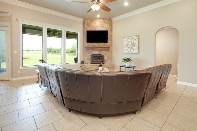 17295 Saddle Creek Drive, College Station, TX 77845