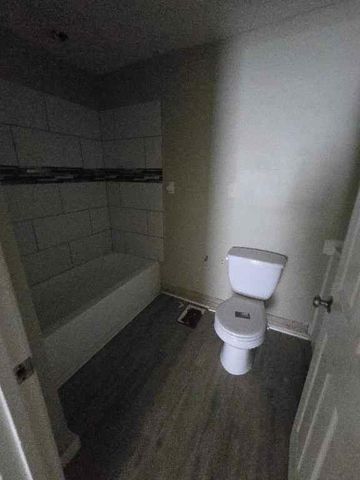 4330 Merriam Drive, Shawnee, KS 66203