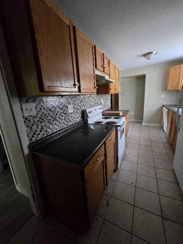 4330 Merriam Drive, Shawnee, KS 66203