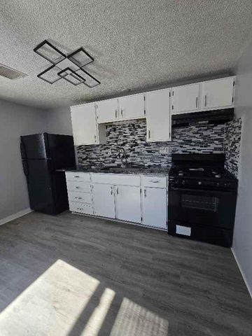 4330 Merriam Drive, Shawnee, KS 66203