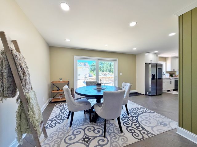 704 N Rose Farm Road, Woodstock, IL 60098