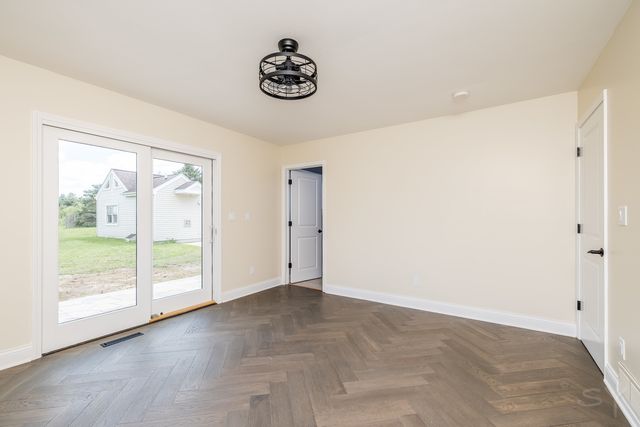 704 N Rose Farm Road, Woodstock, IL 60098