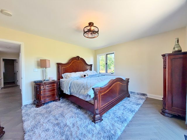 704 N Rose Farm Road, Woodstock, IL 60098