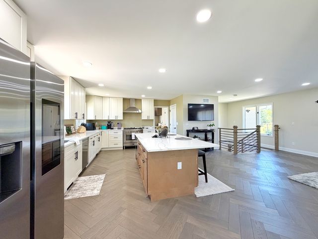 704 N Rose Farm Road, Woodstock, IL 60098