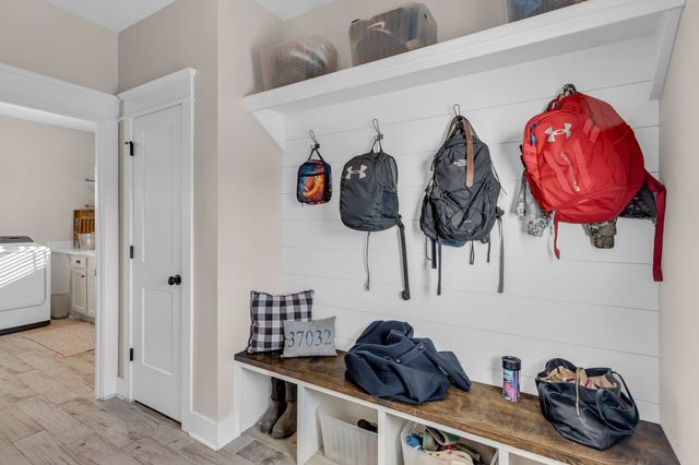 5574 Dowlen Rd, Cedar Hill, TN 37032