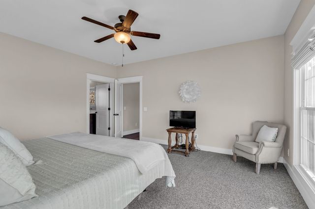 5574 Dowlen Rd, Cedar Hill, TN 37032