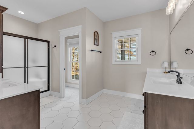 5574 Dowlen Rd, Cedar Hill, TN 37032