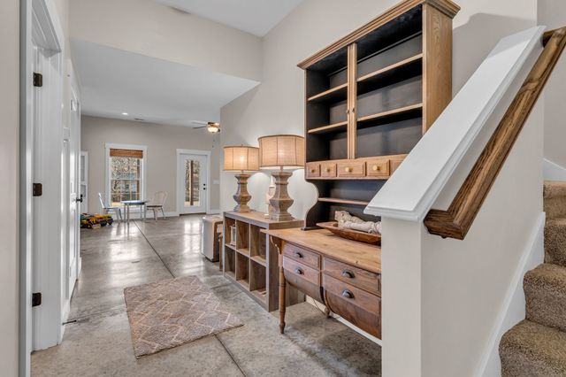 5574 Dowlen Rd, Cedar Hill, TN 37032