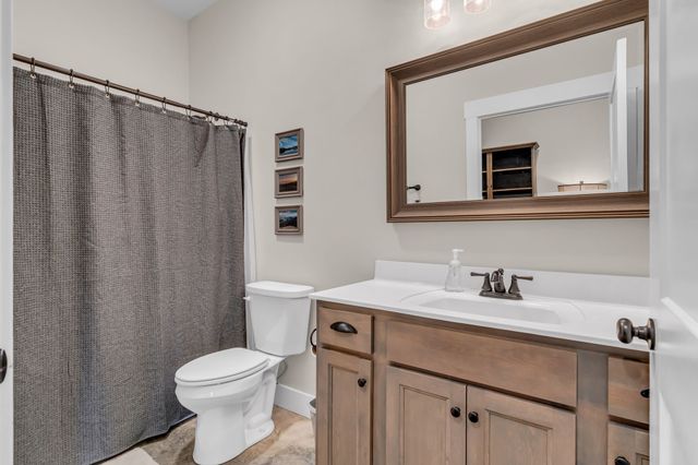 5574 Dowlen Rd, Cedar Hill, TN 37032