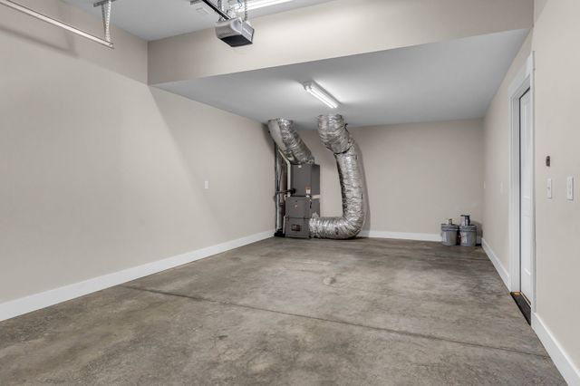 5574 Dowlen Rd, Cedar Hill, TN 37032