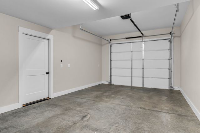 5574 Dowlen Rd, Cedar Hill, TN 37032