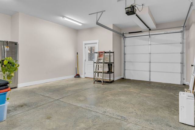 5574 Dowlen Rd, Cedar Hill, TN 37032