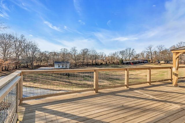 5574 Dowlen Rd, Cedar Hill, TN 37032