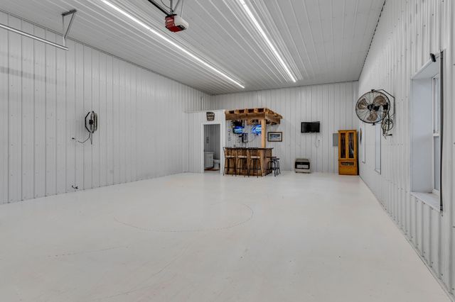 5574 Dowlen Rd, Cedar Hill, TN 37032