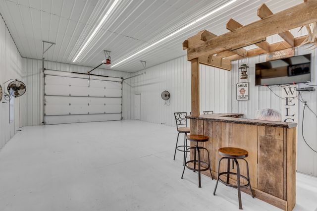 5574 Dowlen Rd, Cedar Hill, TN 37032