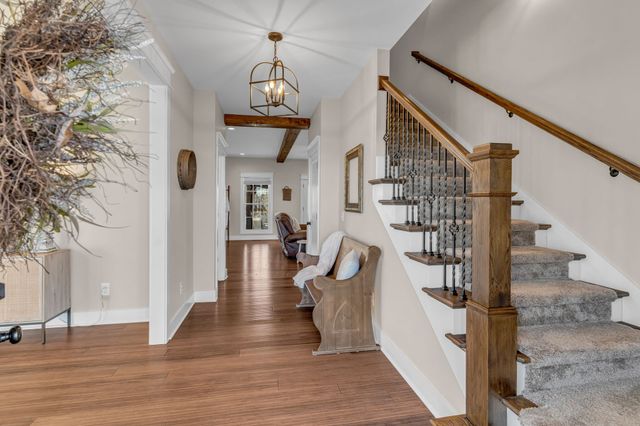 5574 Dowlen Rd, Cedar Hill, TN 37032