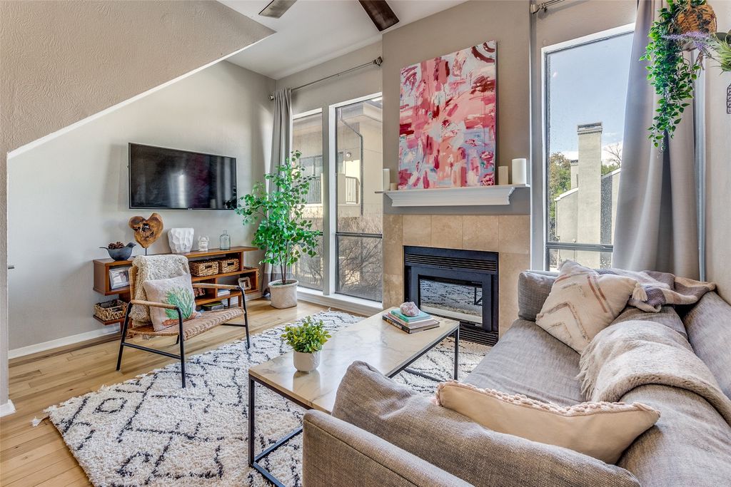 3907 Throckmorton Street 2, Dallas, TX 75219