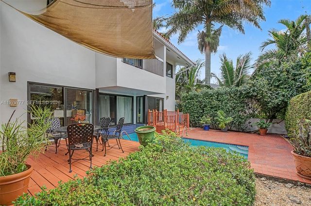 4950 San Amaro Dr, Coral Gables, FL 33146