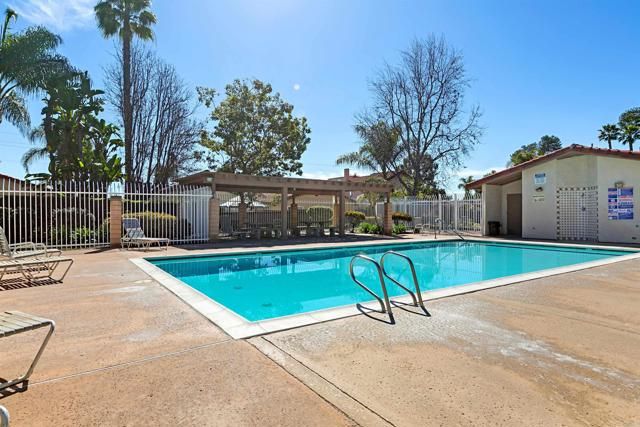 1252 Dos Hermanos, Escondido, CA 92027