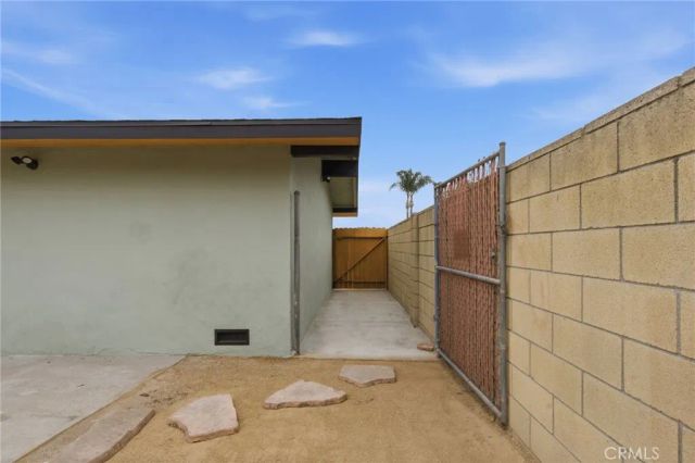 1261 E Ada Ave, Glendora, CA 91741