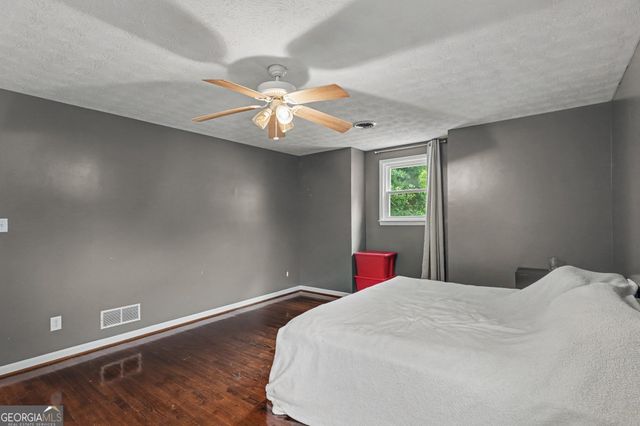1019 E College Street, Griffin, GA 30224
