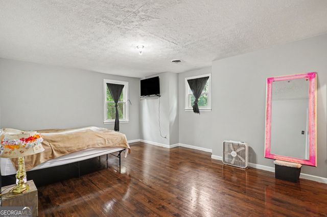 1019 E College Street, Griffin, GA 30224