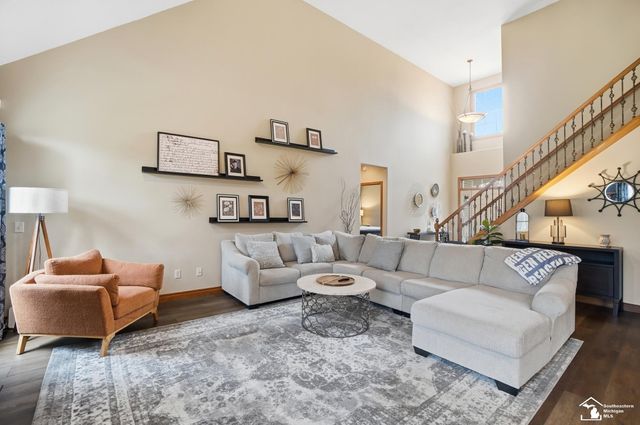 3985 Wood Haven Court, Lambertville, MI 48144