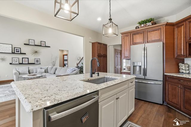 3985 Wood Haven Court, Lambertville, MI 48144