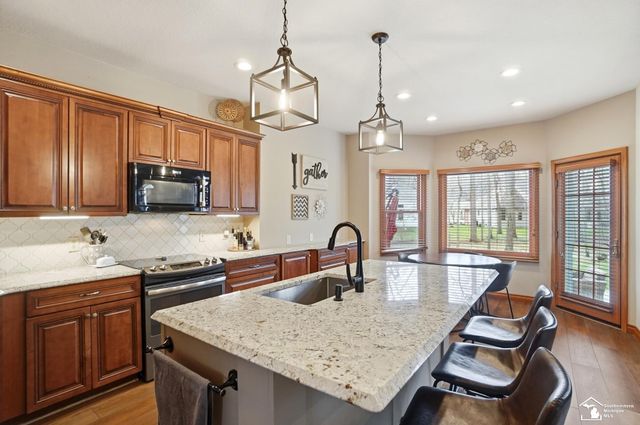 3985 Wood Haven Court, Lambertville, MI 48144