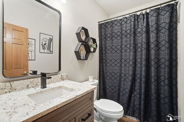 3985 Wood Haven Court, Lambertville, MI 48144