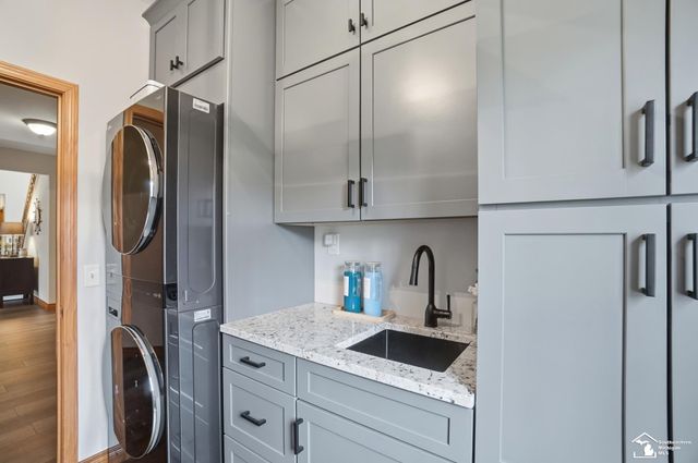 3985 Wood Haven Court, Lambertville, MI 48144