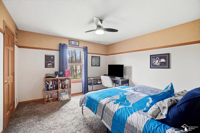 3985 Wood Haven Court, Lambertville, MI 48144