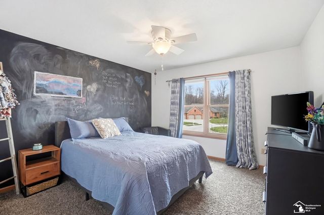 3985 Wood Haven Court, Lambertville, MI 48144