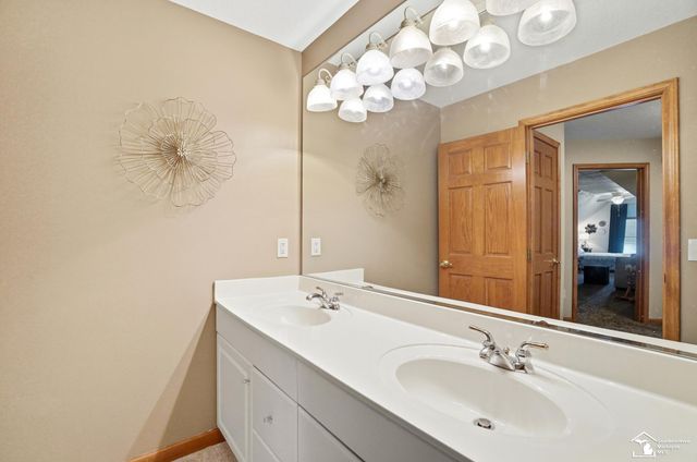 3985 Wood Haven Court, Lambertville, MI 48144