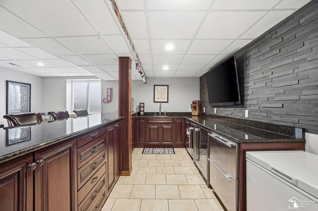 3985 Wood Haven Court, Lambertville, MI 48144