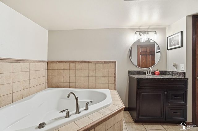 3985 Wood Haven Court, Lambertville, MI 48144