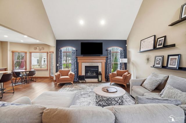 3985 Wood Haven Court, Lambertville, MI 48144