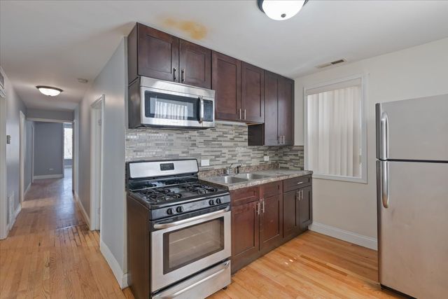 4211 W Gladys Avenue 2, Chicago, IL 60624