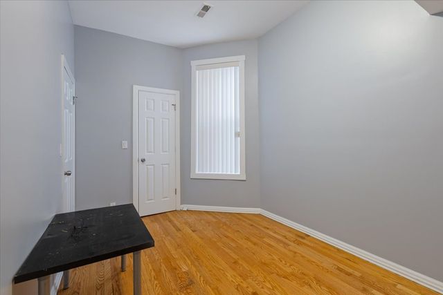 4211 W Gladys Avenue 2, Chicago, IL 60624