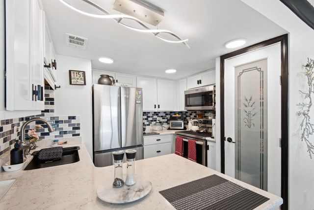 101 Old Ferry Road 24A, Shalimar, FL 32579