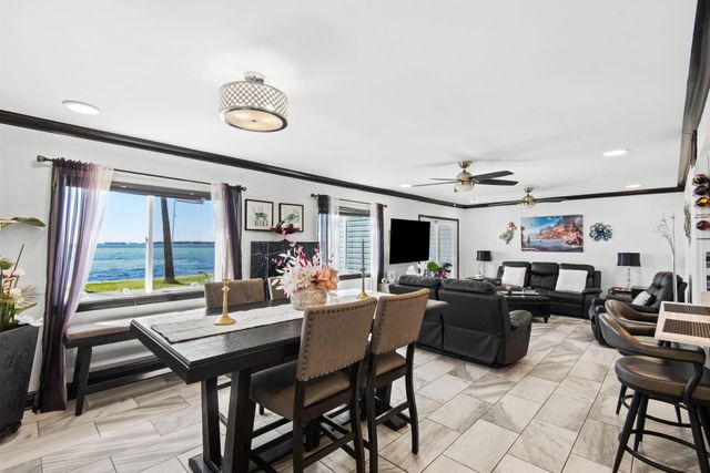 101 Old Ferry Road 24A, Shalimar, FL 32579