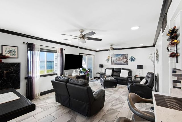 101 Old Ferry Road 24A, Shalimar, FL 32579