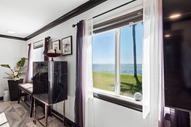 101 Old Ferry Road 24A, Shalimar, FL 32579