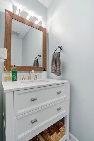 82 Lantern Chase Drive, Delaware, OH 43015